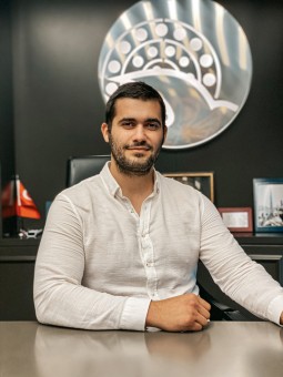 Алихан Озтурк