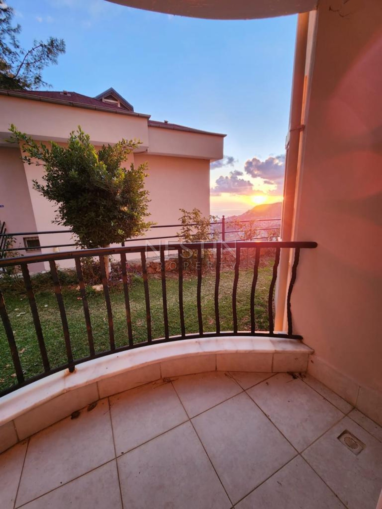 Дом 2+1 в центре города Аланья в районе Бекташ с видом на море и горы фото 11