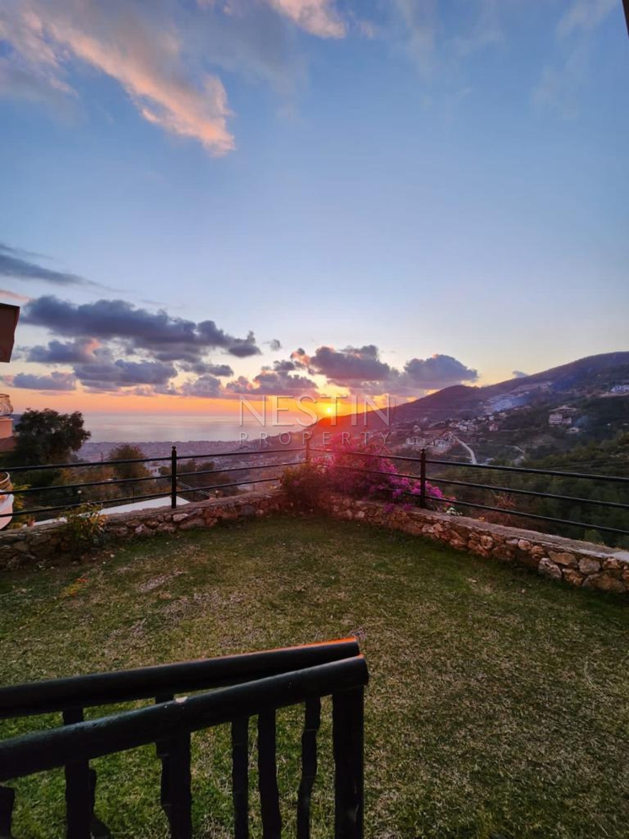 Дом 2+1 в центре города Аланья в районе Бекташ с видом на море и горы фото 19