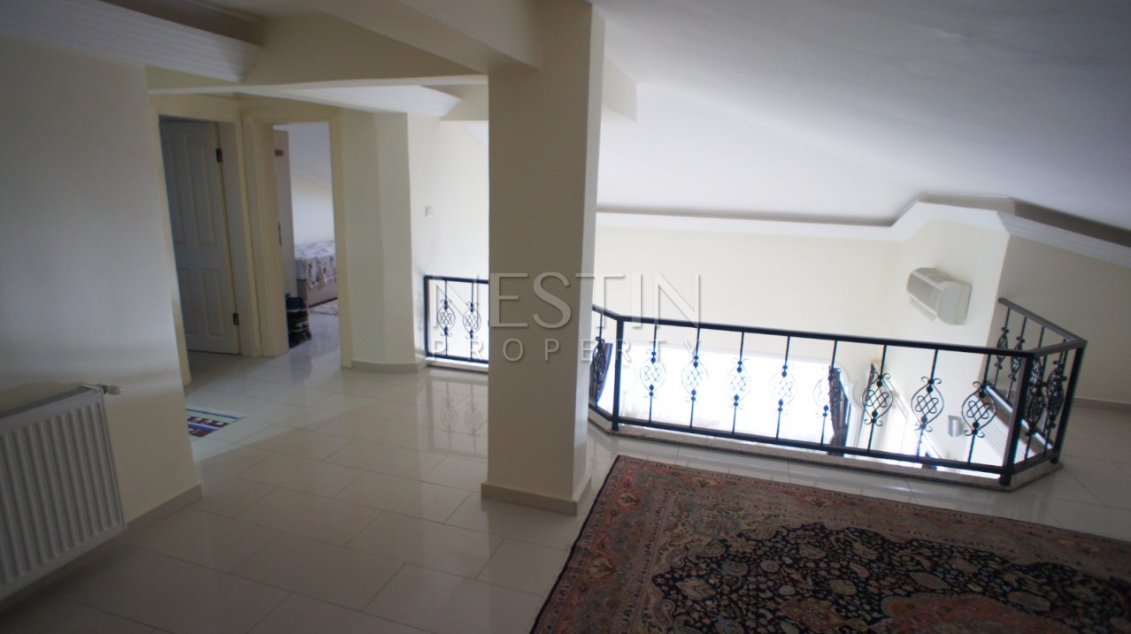 Большой пентхаус 3+1 с мебелью в самом центре Аланьи фото 20