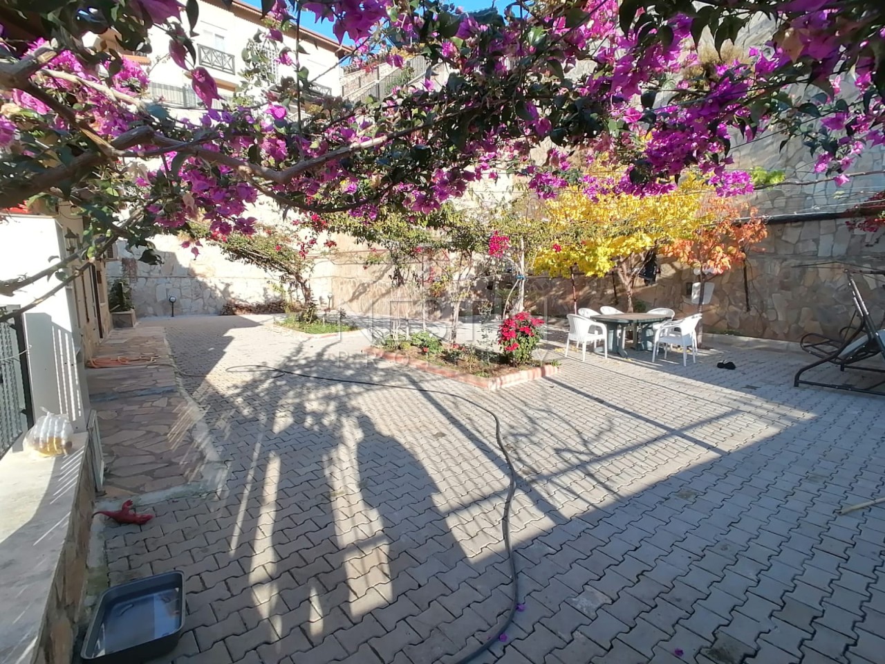 Вилла 3+1 в центре города Аланья в районе Тепе с видом на горы фото 19