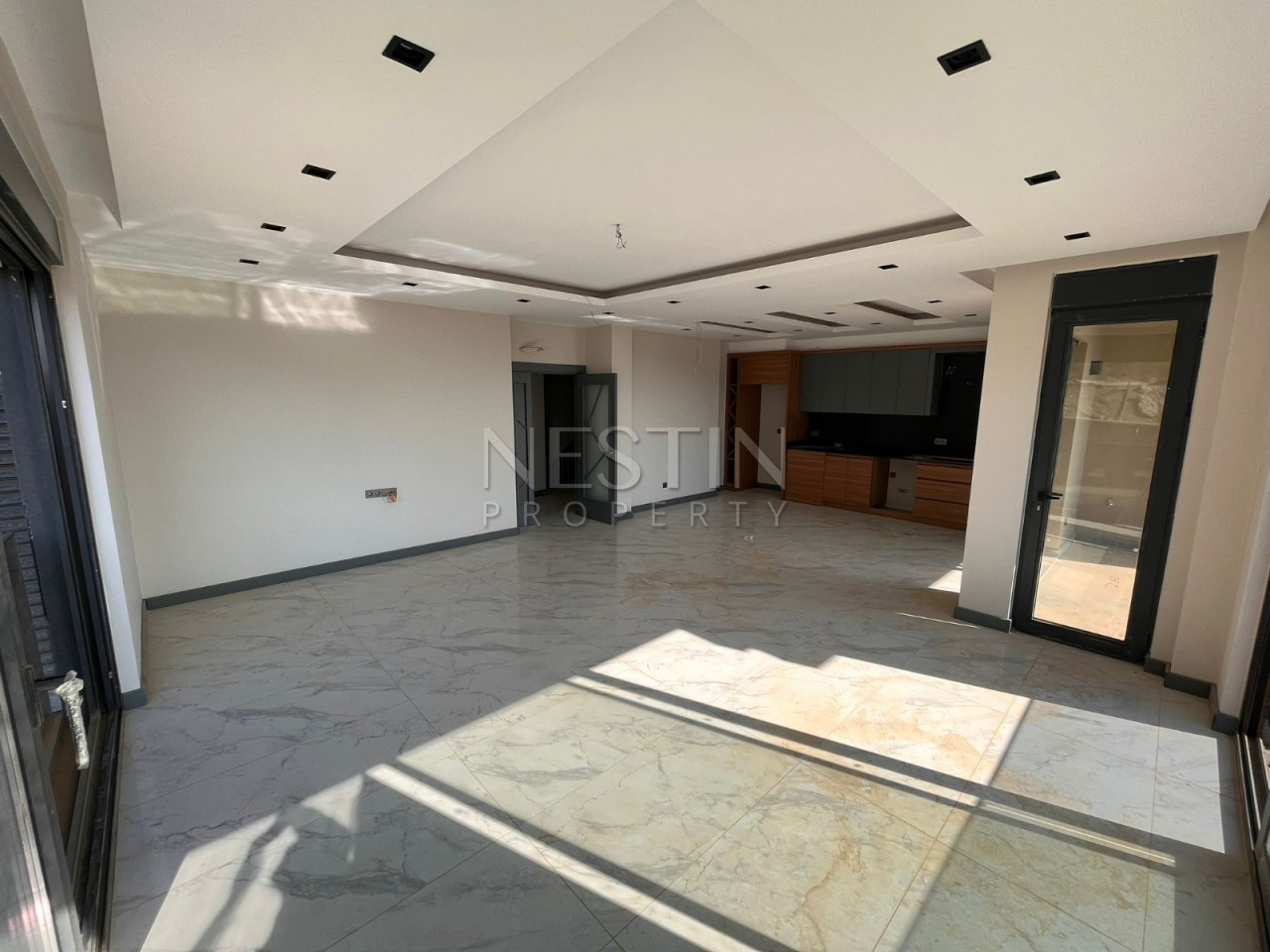 Вилла 4+1 в центре города Аланья в районе Тепе с видом на море фото 3