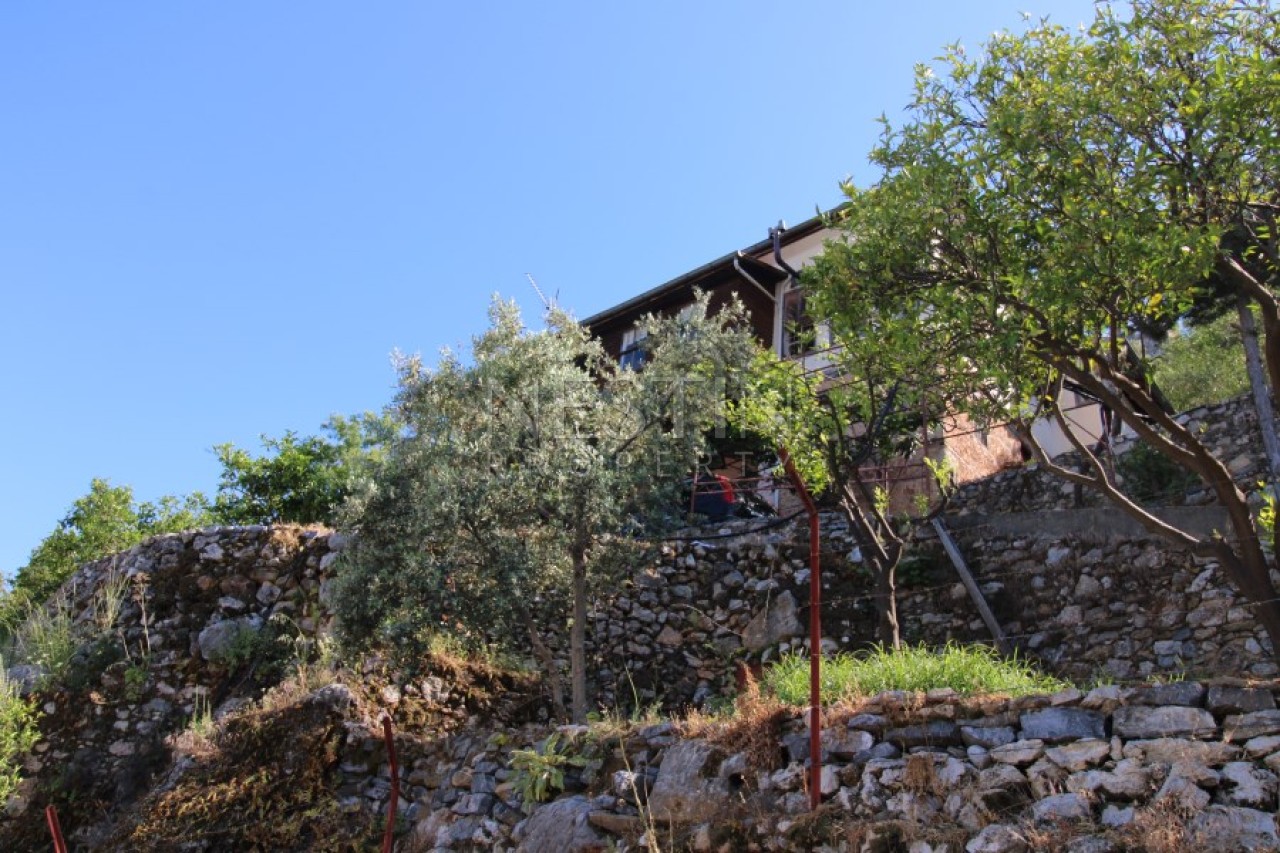 Вилла 5+1 в центре города Аланья в 250 м от Средиземного моря с видом на море и крепость фото 19