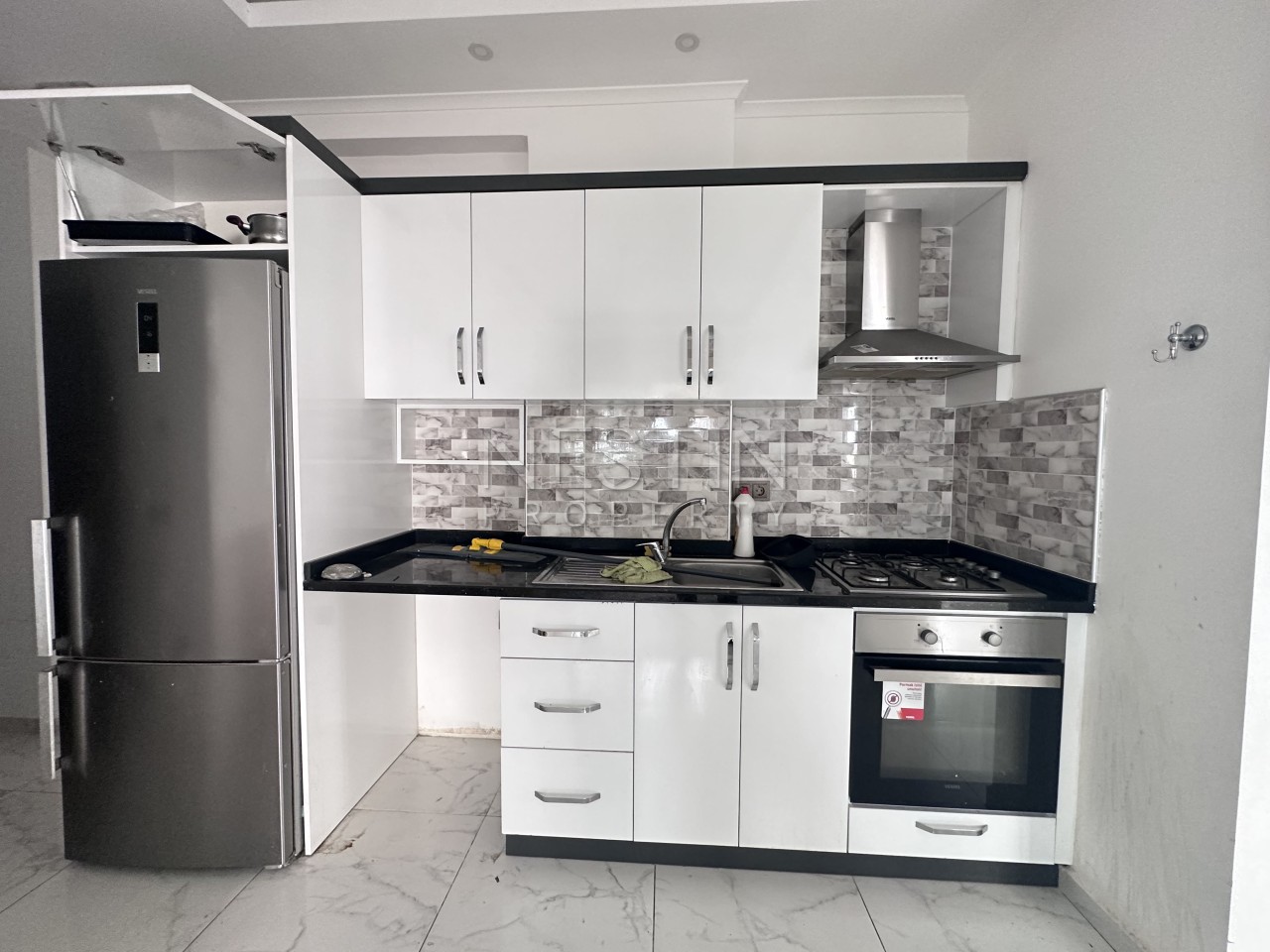 Квартира 2+1 в центре города Аланья в 800 м от Средиземного моря. фото 2