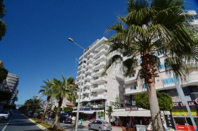 Просторная квартира 2+1 в центре Махмутлара в 100 метрах от моря фото 1