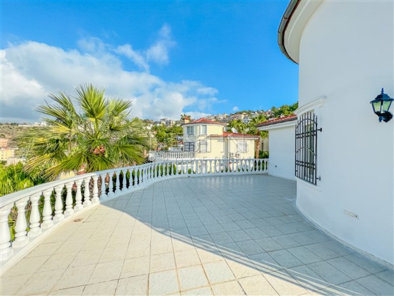 Вилла 3+1 в районе Каргыджак с видом на море и горы фото 16