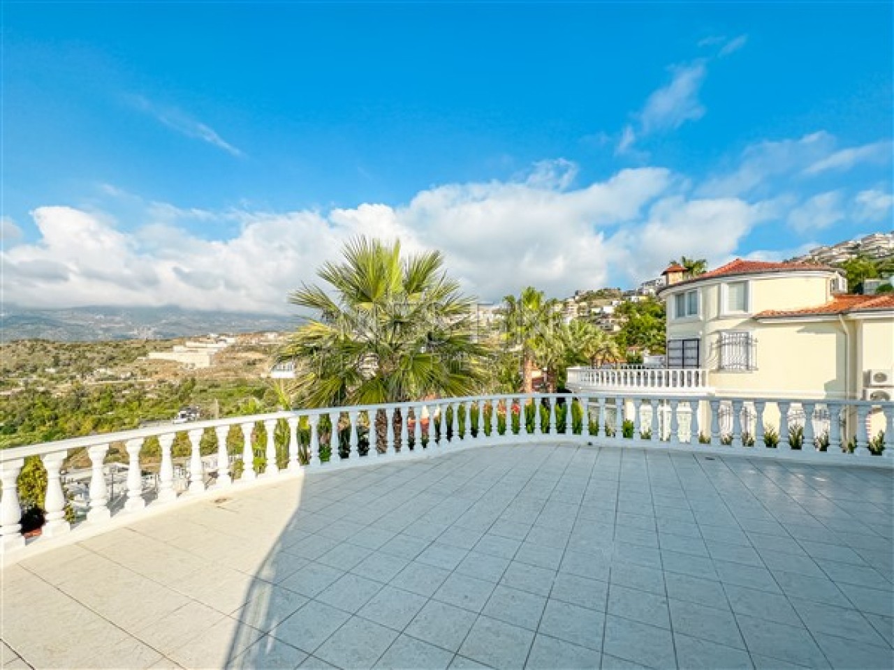 Вилла 3+1 в районе Каргыджак с видом на море и горы фото 17