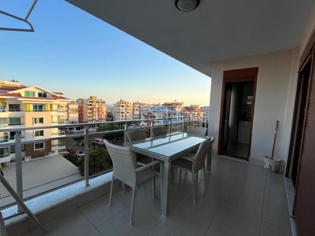 Квартира дуплекс 5+1 в центре Алании в 1000 метрах от Средиземного моря. фото 35