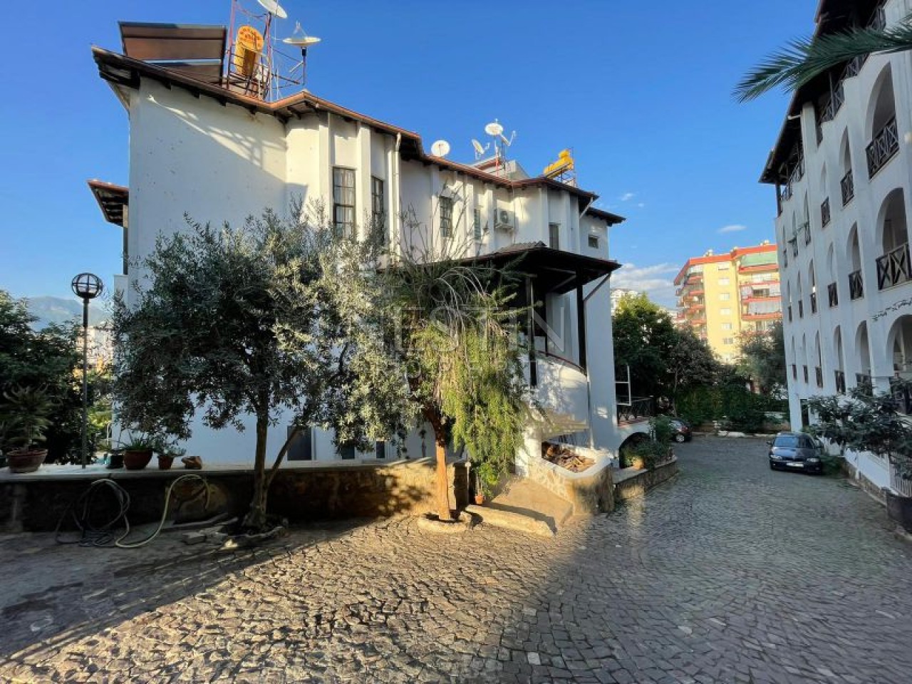 Апартаменты 3+1 в районе Тосмур в 250 метрах от Средиземного моря. фото 3