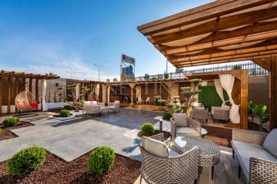 Потрясающая квартира 1+1 с выходом в сад на первой береговой линии в Кестеле фото 3