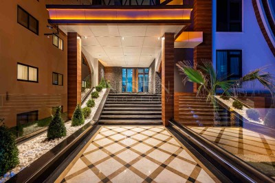 Потрясающая квартира 1+1 с выходом в сад на первой береговой линии в Кестеле фото 12