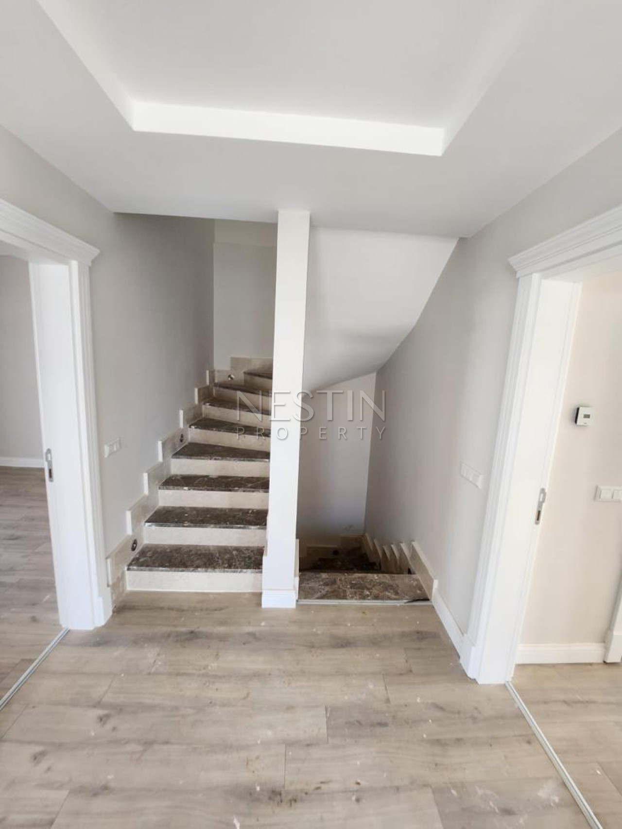 Вилла 5+1 в городе Анталья в элитном районе Дошемеалты фото 4