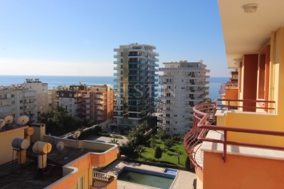 Панорамный пентхаус 4+1 с видом на море в Махмутларе фото 9