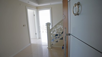 Просторная двухэтажная квартира 4+1 в самом центре Аланьи фото 4