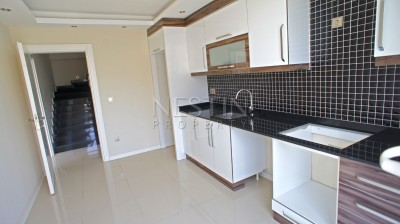 Просторная двухэтажная квартира 4+1 в самом центре Аланьи фото 13