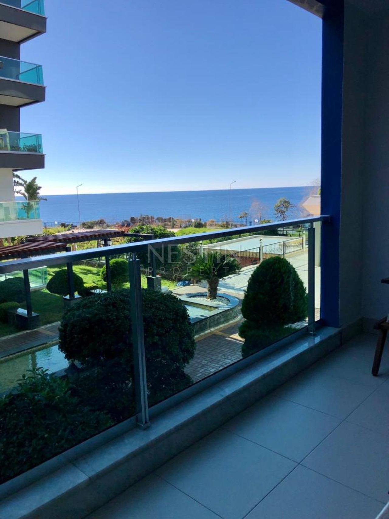 Kвартирa 1+1 в районе Каргыджак на первой береговой линии. фото 14