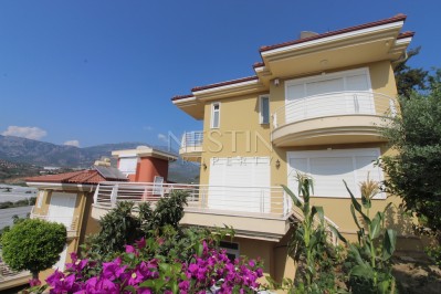 Вилла 4+1 с мебелью в закрытом комплексе с бассейном фото 1