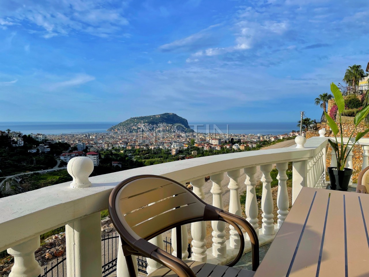 Вилла 3+1 в центре города Аланья в районе Тепе с видом на море фото 19