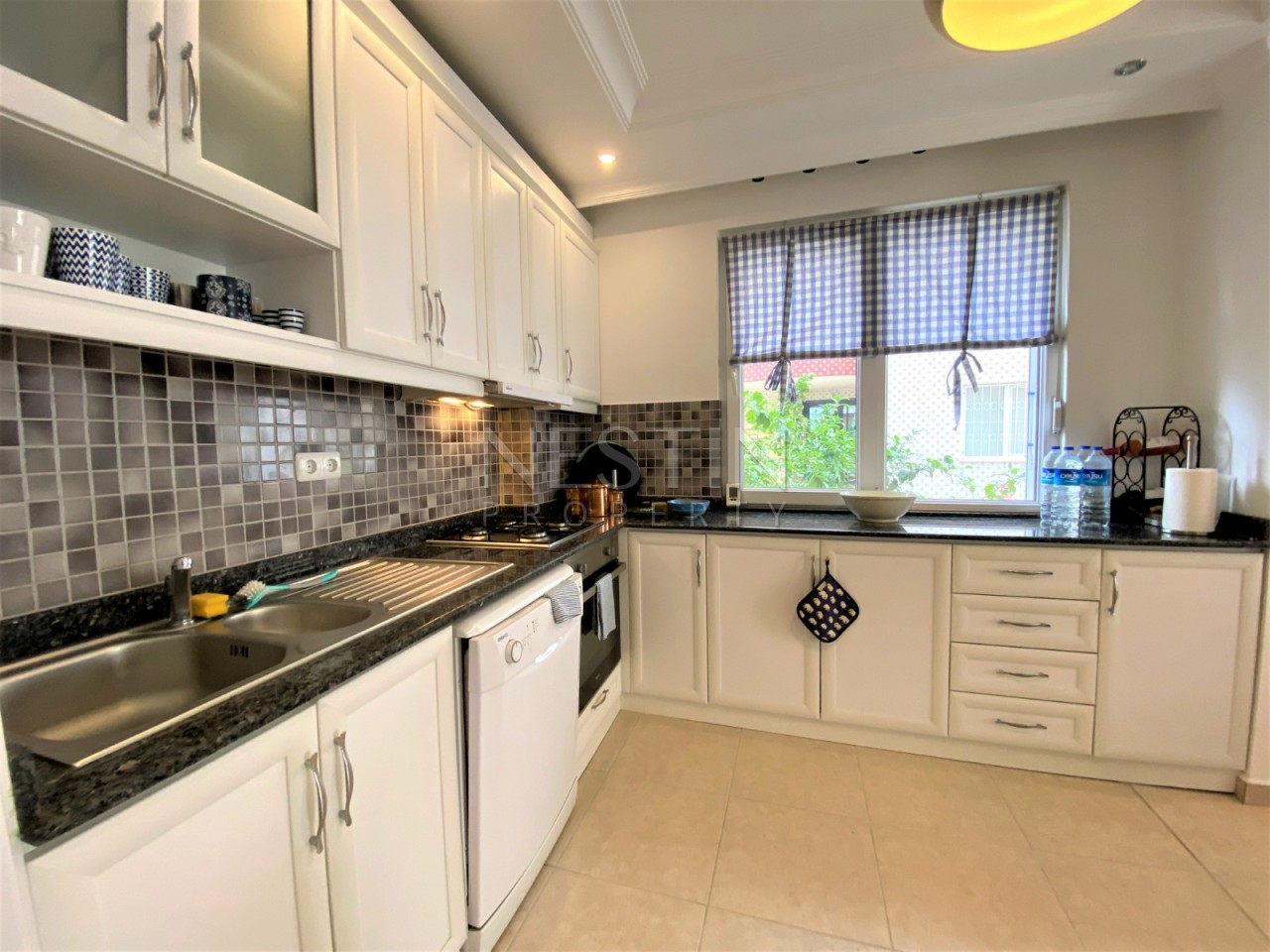 Квартира 2+1 в центре Аланьи в 150 м от Средиземного моря. фото 4