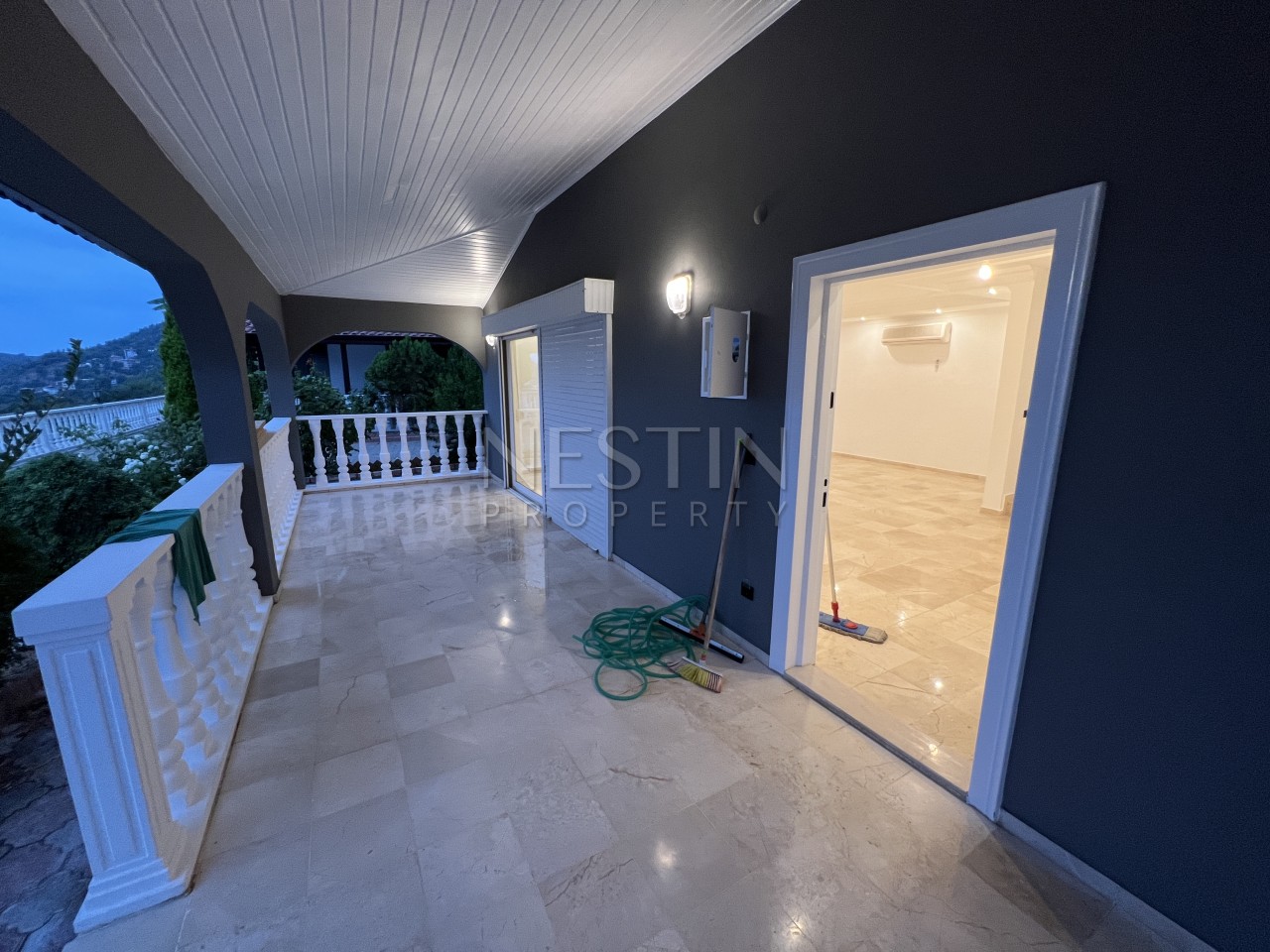 Вилла 3+1 в центре города Аланья в районе Тепе с видом на море фото 18