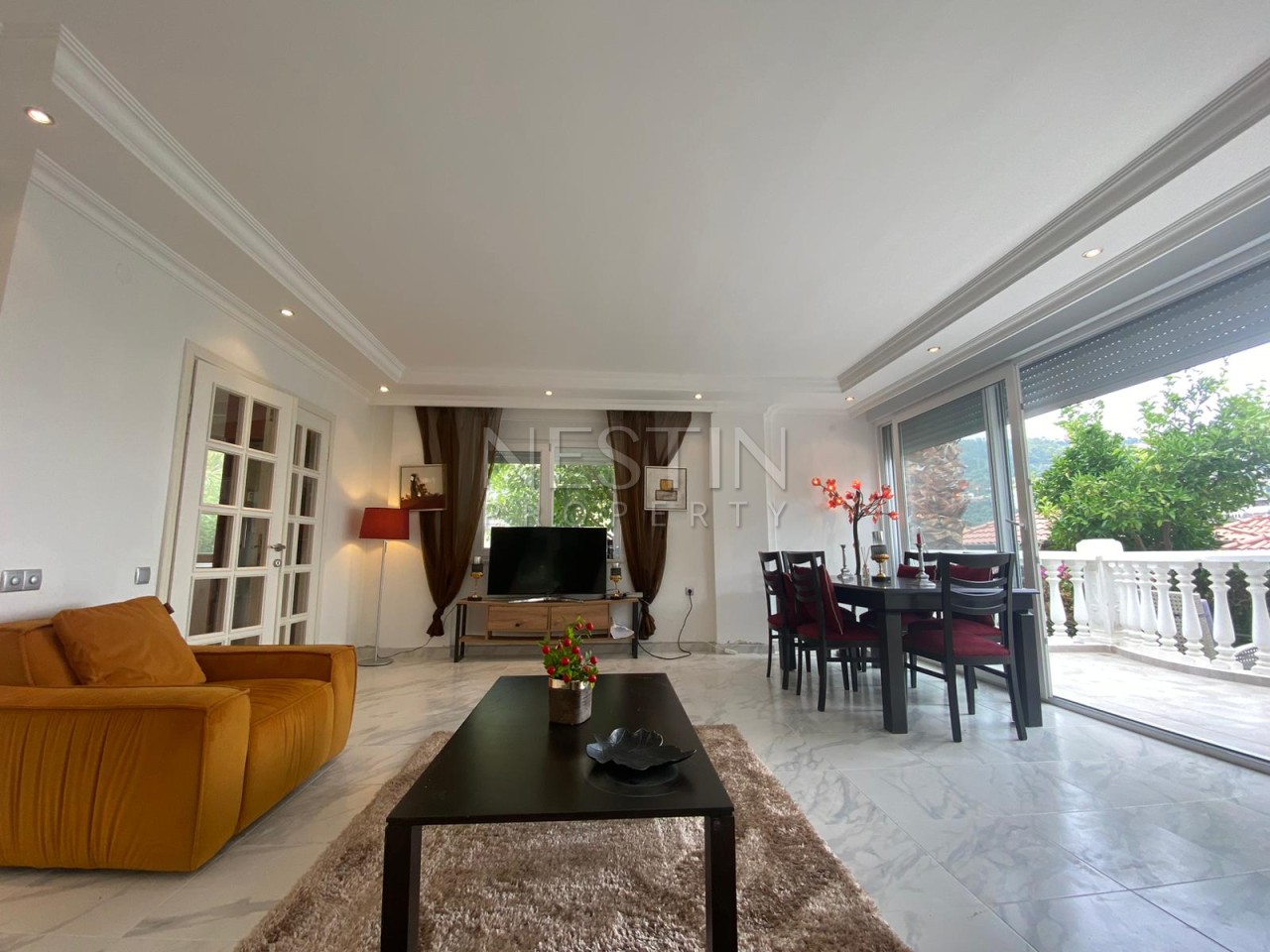 Вилла 2+1 в центре города Аланья с видом на море и горы фото 8