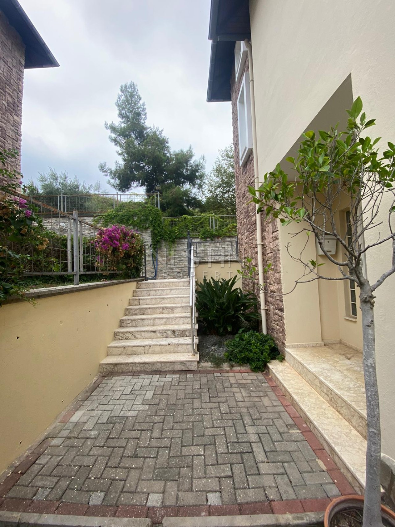 Вилла 2+1 в центре города Аланья с видом на море и горы фото 19