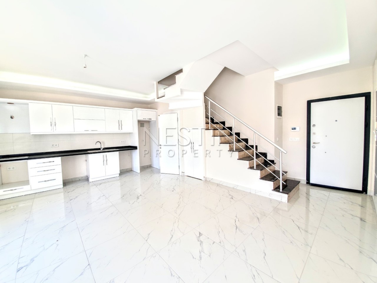 Апартаменты 2+1 c видом на море в центре района Махмутлар фото 7