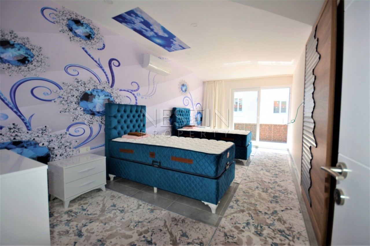 Просторный красивый пентхаус 3+1 в новой резиденции в Махмутларе фото 14