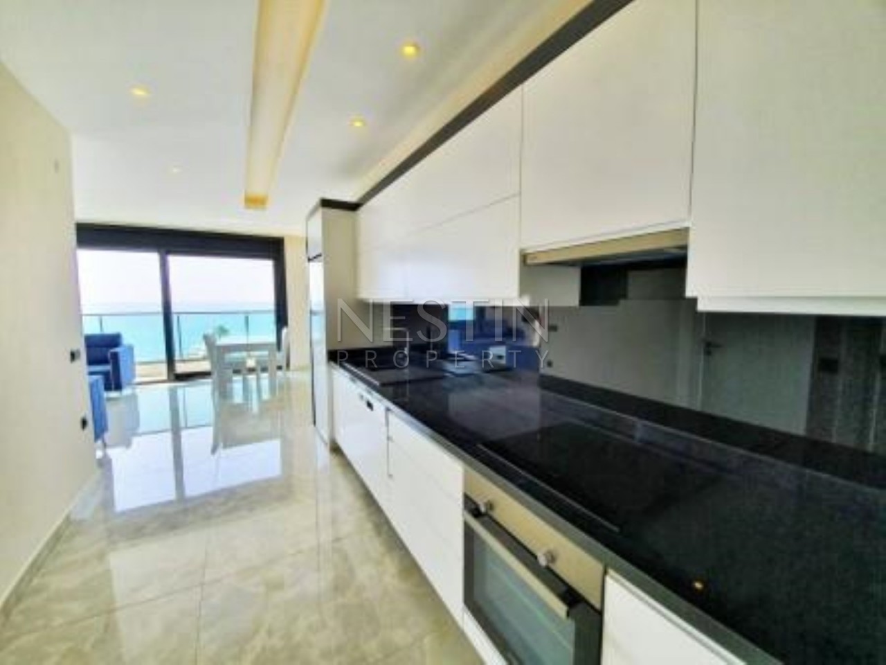 Квартира 2+1 с прямым видом на море в роскошном комплексе в Махмутларе фото 16