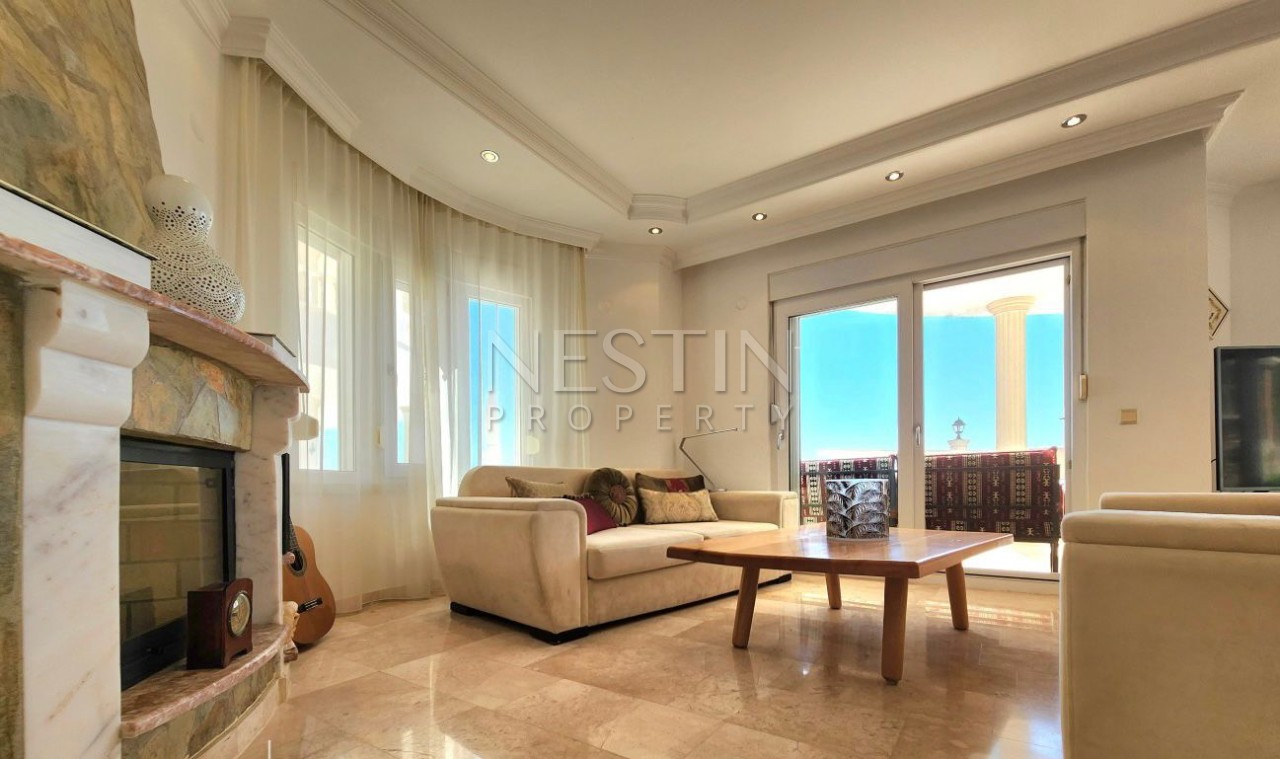 Вилла 4+1 в центре Аланьи в районе Бекташ с видом на море и горы фото 9