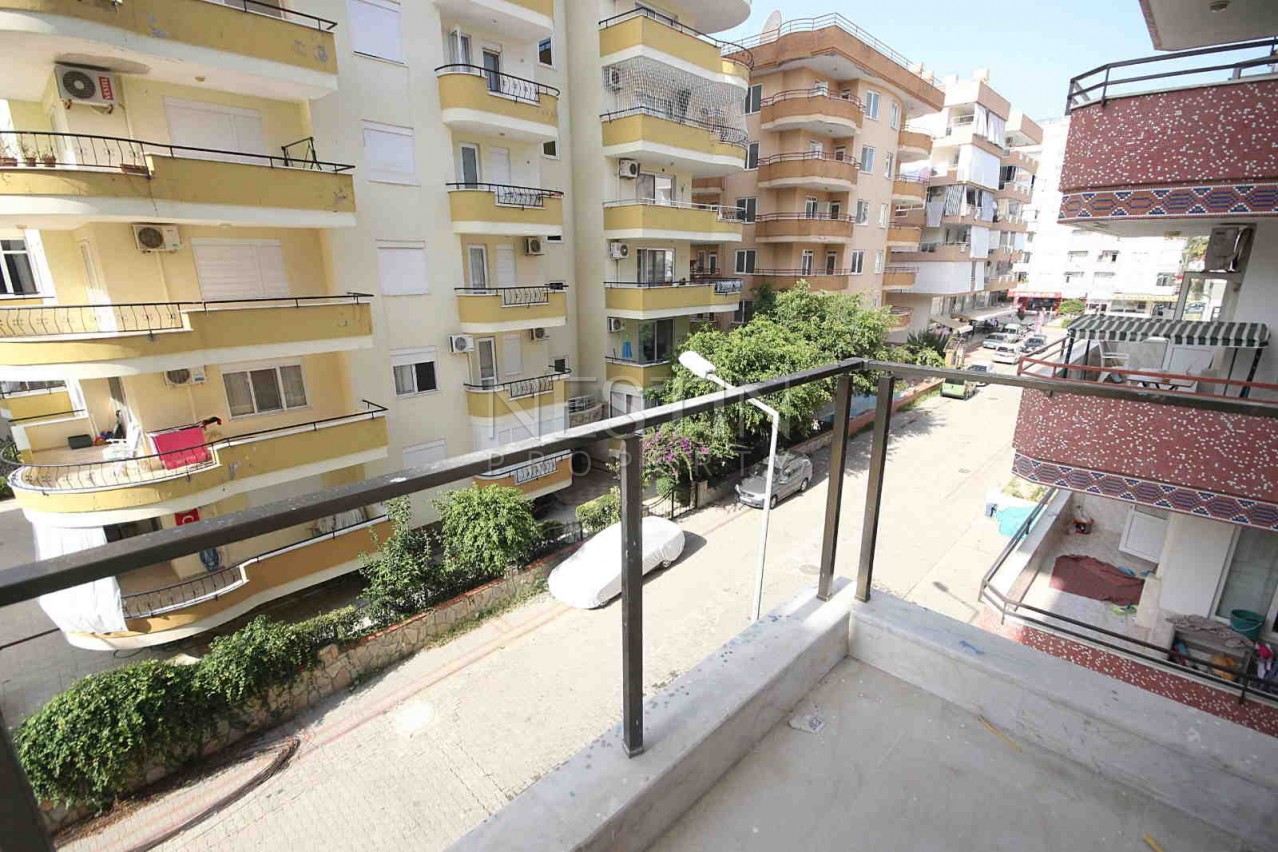 Абсолютно новая квартира 1+1 с панорамными окнами в центре Махмутлара фото 10