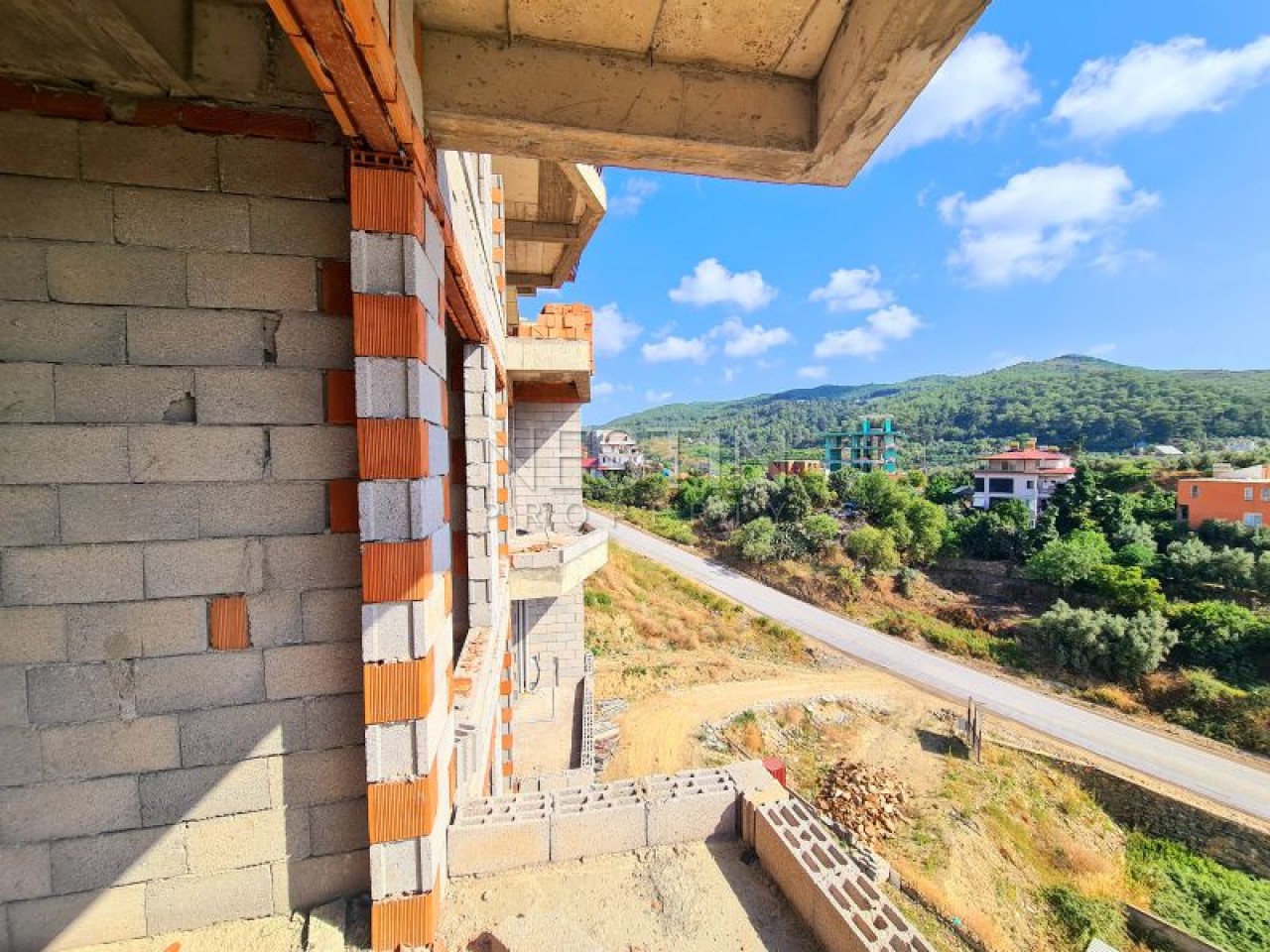 Новый жилой комплекс на стадии строительства в районе Демирташ фото 32