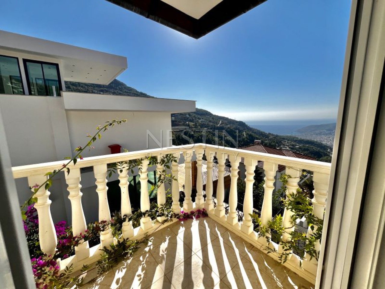 Вилла 3+1 в центре города Аланья в районе Бекташ с видом на море фото 16