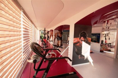 Двухуровневая квартира 2+1 с выходом в сад в Кестеле с мебелью фото 3