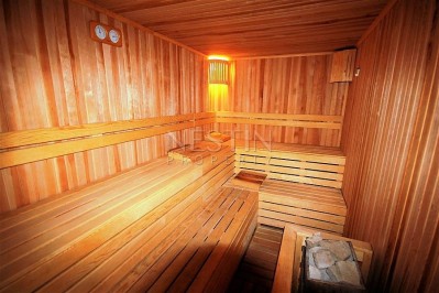 Двухуровневая квартира 2+1 с выходом в сад в Кестеле с мебелью фото 4