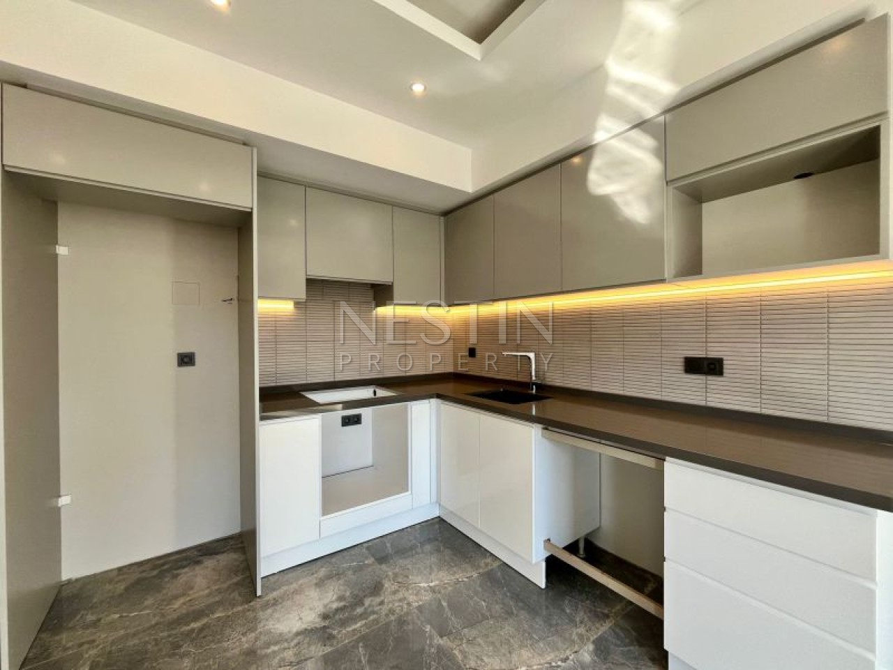 Стильный проект нового жилого комплекса в центре города Аланья фото 10