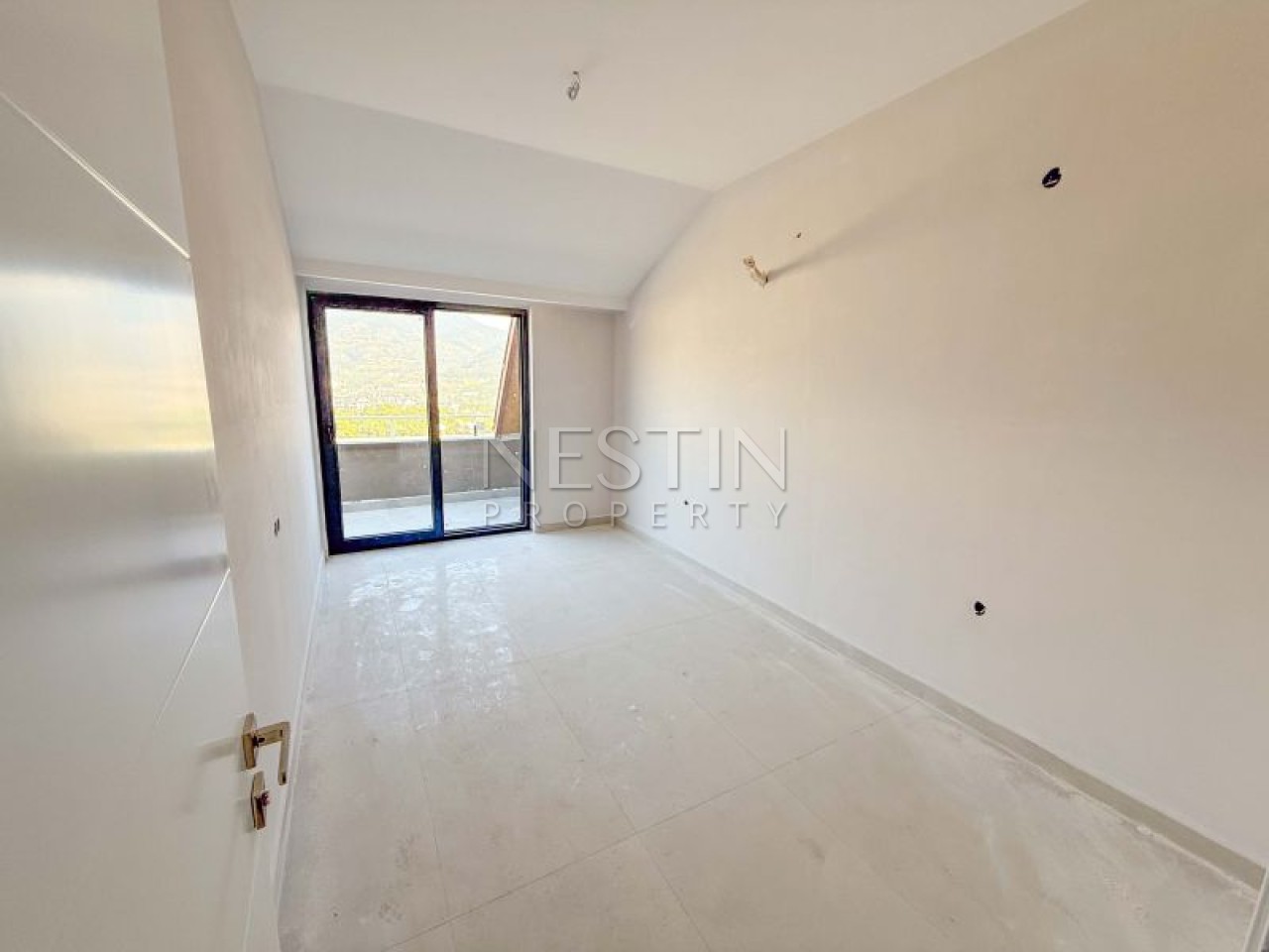 Hовый жилой комплекс на стадии строительства в центре Алании в районе Чиплаклы в 2800 метрах от Cредиземного моря. фото 9