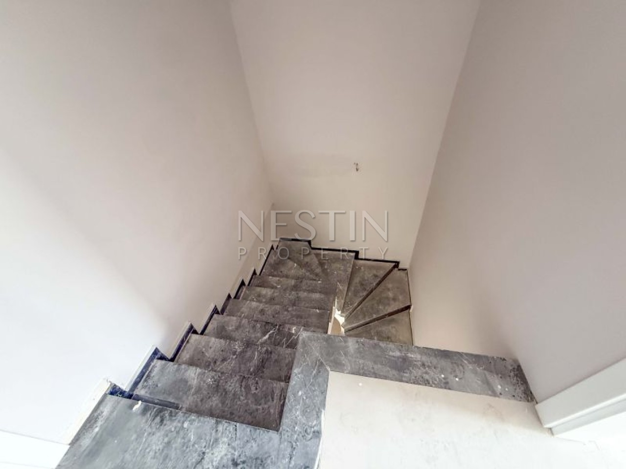 Hовый жилой комплекс на стадии строительства в центре Алании в районе Чиплаклы в 2800 метрах от Cредиземного моря. фото 20