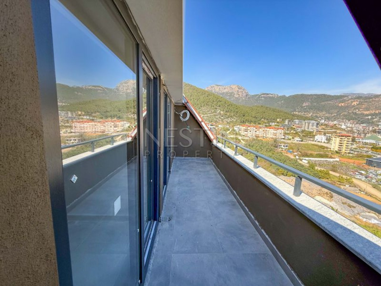 Hовый жилой комплекс на стадии строительства в центре Алании в районе Чиплаклы в 2800 метрах от Cредиземного моря. фото 26