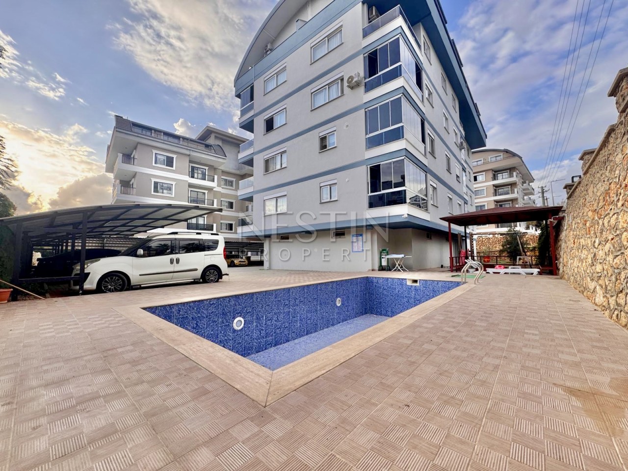 Меблированная квартира 1+1 в открытом районе Оба по очень доступной цене фото 1