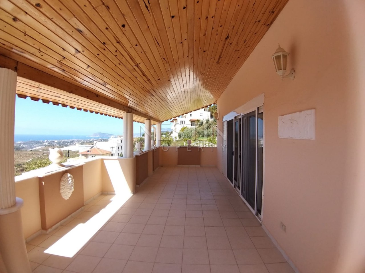 Отдельная вилла 3+1 с бассейном и зеленой территорией в Махмутларе фото 6