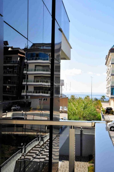 Квартира 2+1 с новой мебелью в районе Кестель в 100 метрах от моря фото 26