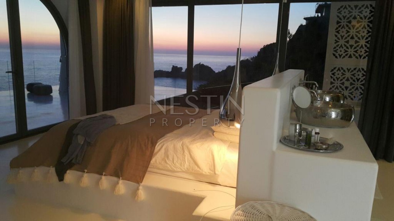 Уникальная вилла 5+1 на первой линии от Средиземного моря фото 10