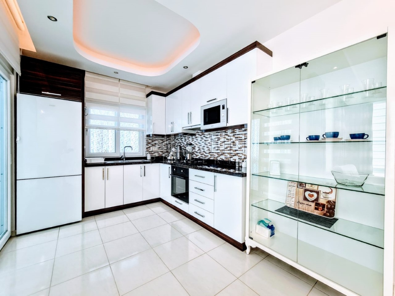 Большая квартира 2+1 с новой мебелью в роскошной резиденции в Махмутларе фото 21