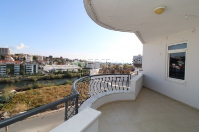 Просторная квартира 2+1 с видом на Димчай в Тосмуре фото 1