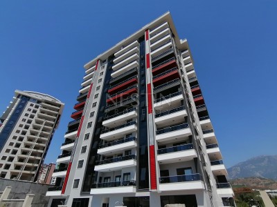 Очень просторная квартира с отдельной кухней 2+1 с видом на море в Махмутларе фото 1