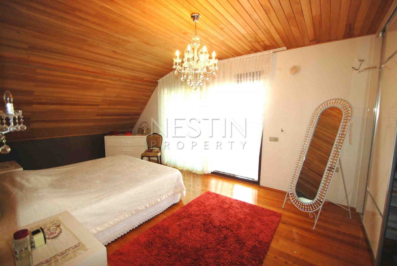 Просторный дублекс 5+1 с оригинальным ремонтом в районе Кестель фото 9