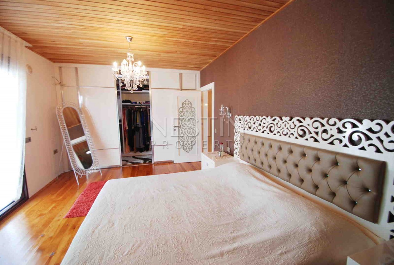 Просторный дублекс 5+1 с оригинальным ремонтом в районе Кестель фото 10