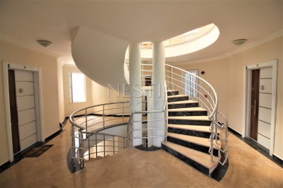 Просторный двухэтажный пентхаус 4+1 с панорамным видом на море в Махмутларе фото 15