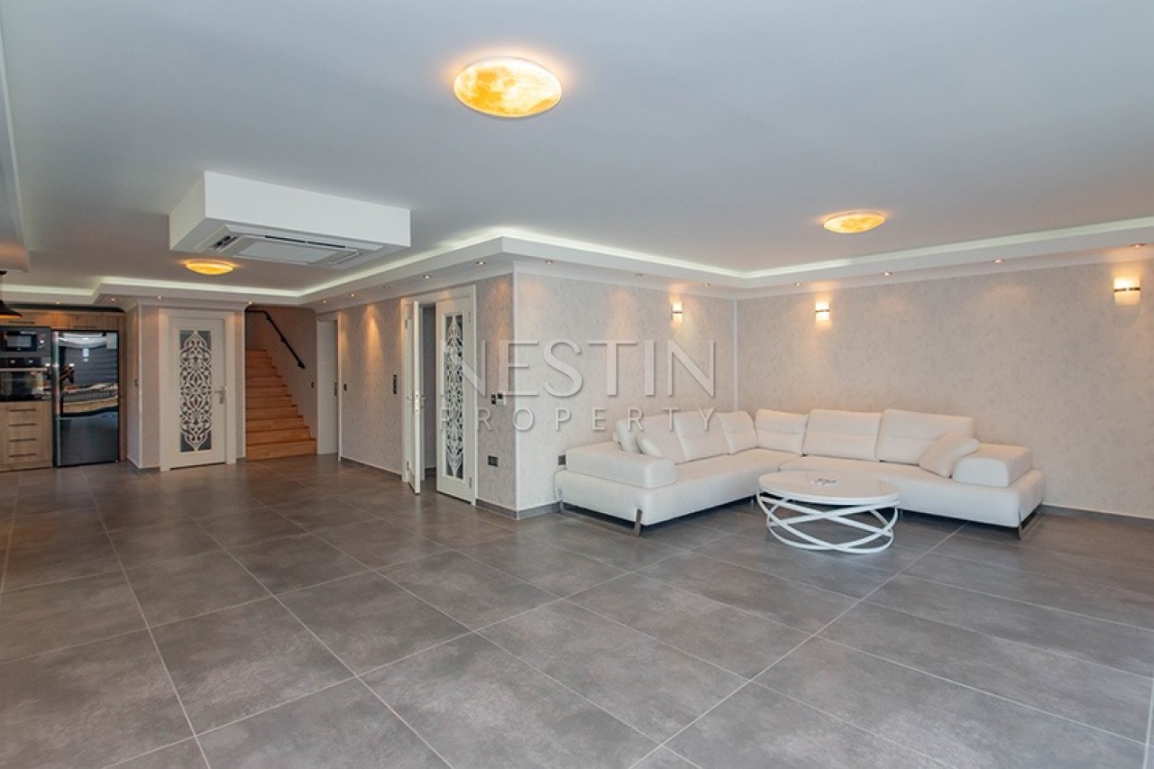 Роскошная вилла 4+1 с видом на Средиземное море в центре Аланьи фото 5